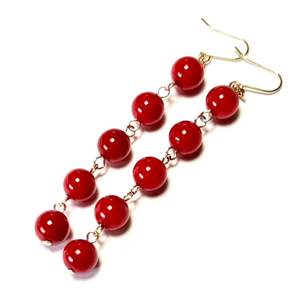 Amazon | 【Rvaru】 K18ピアス 赤珊瑚 (染色加工) 6mm 5連タイプ