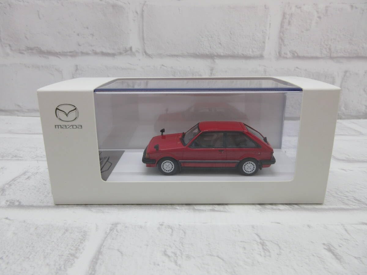 Amazon | ミニカー 1/43 マツダ ファミリア XG レッド ディーラー正規
