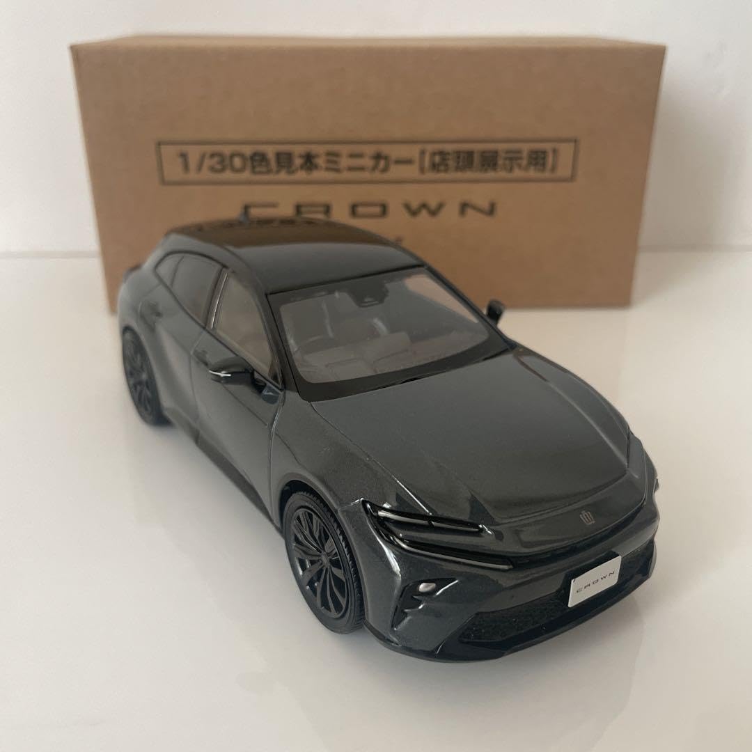 Amazon.co.jp: 新型クラウンスポーツ ミニカー カラーサンプル
