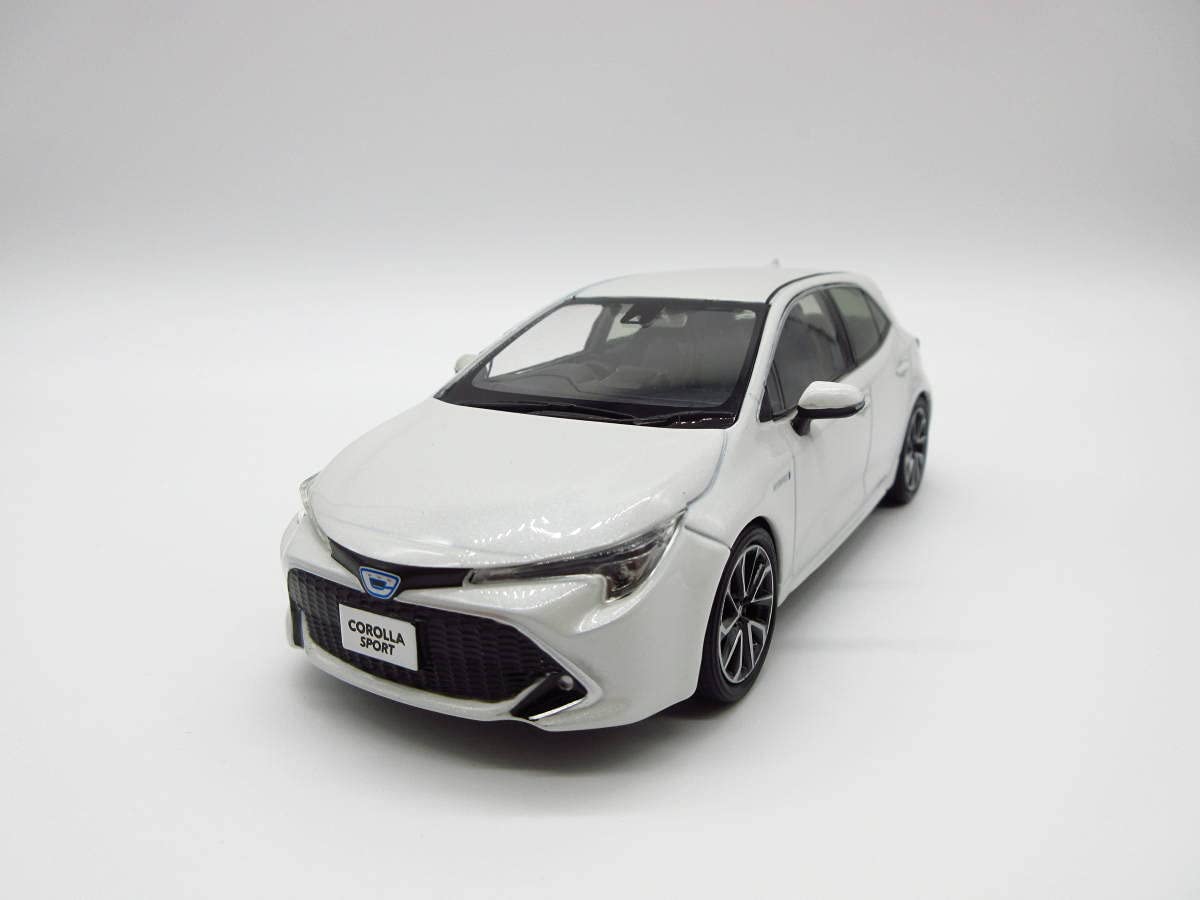 Amazon | 1/30 ミニカー 新型カローラスポーツ COROLLA SPORT カラー