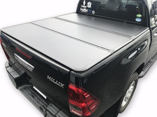 Amazon | WIN112 ハチハチハウス ハードトノカバー 3つ折り 互換品