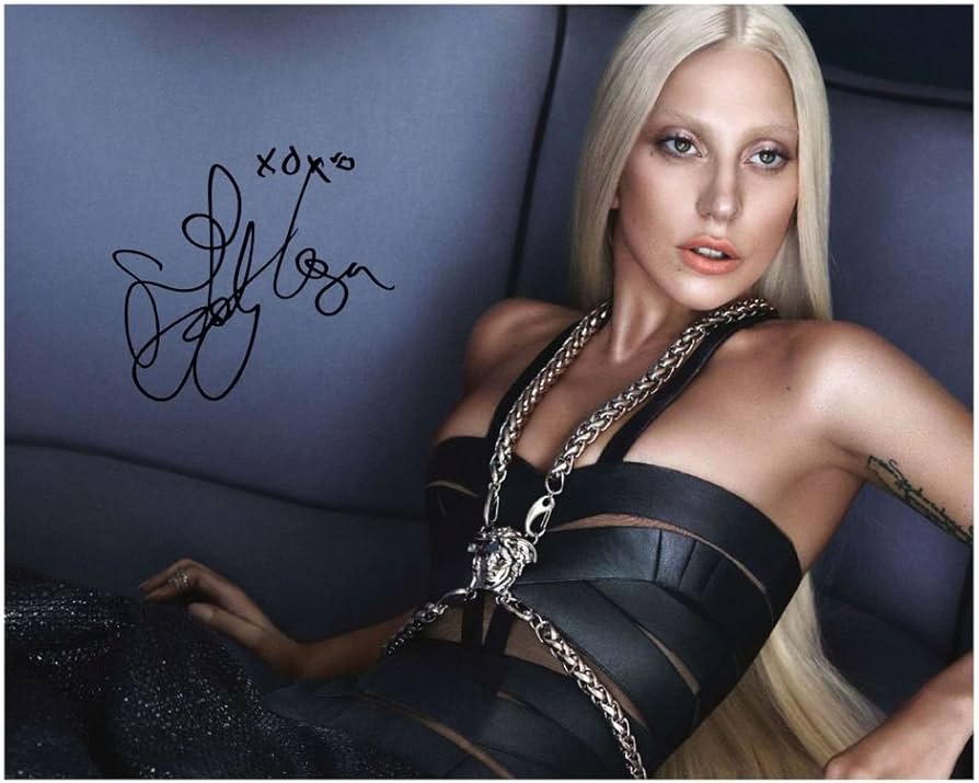 Amazon.co.jp: Photo Lady Gaga サイン入り サイン入り 8 x 10
