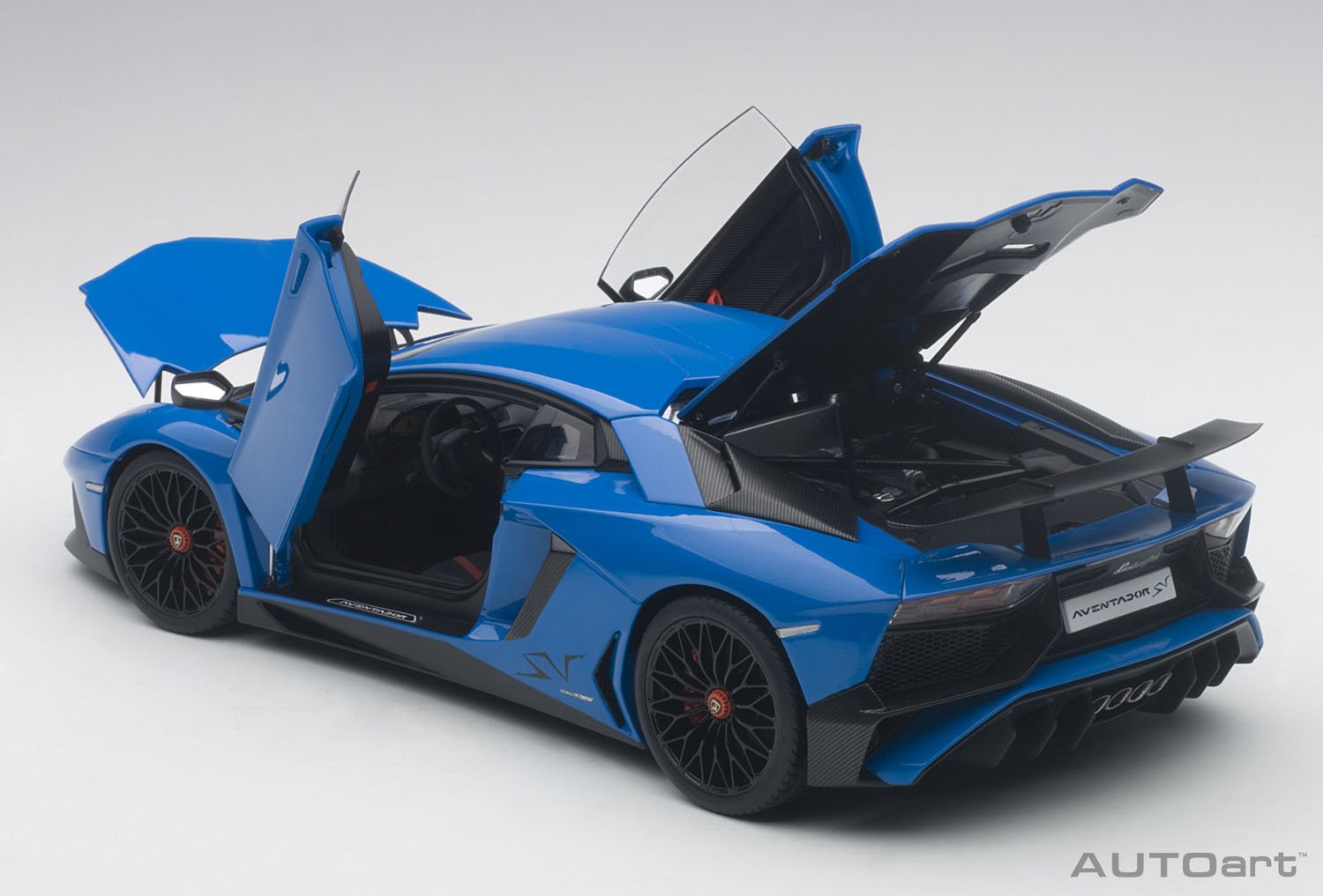 Amazon.co.jp: AUTOart 1/18 ランボルギーニ アヴェンタドール LP750-4
