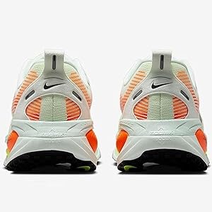Amazon.co.jp: Nike HM6803-300 Vomero 18 Barely Green/Hyper Crimson