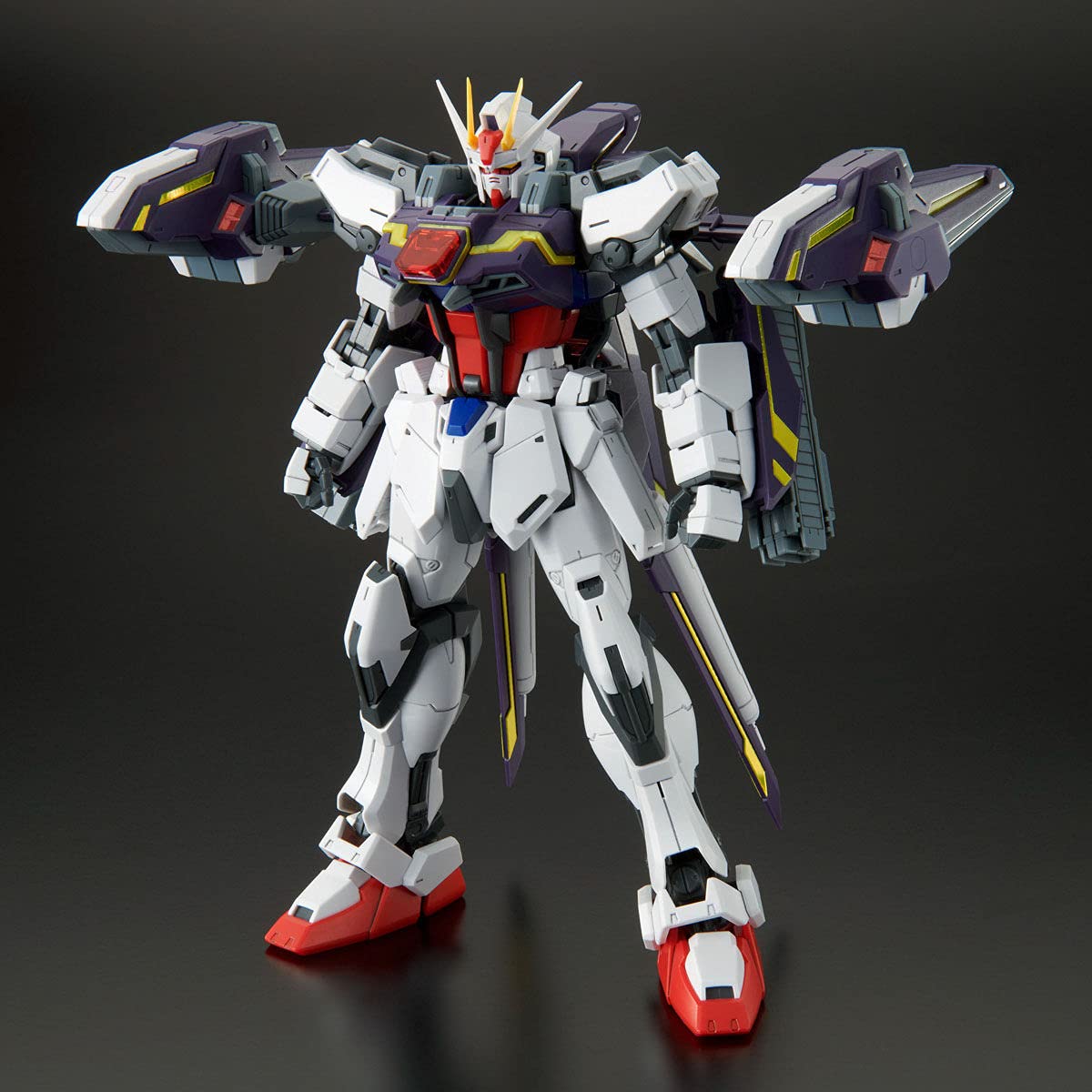 Amazon.co.jp: MG 1/100 ライトニングストライクガンダム Ver.RM
