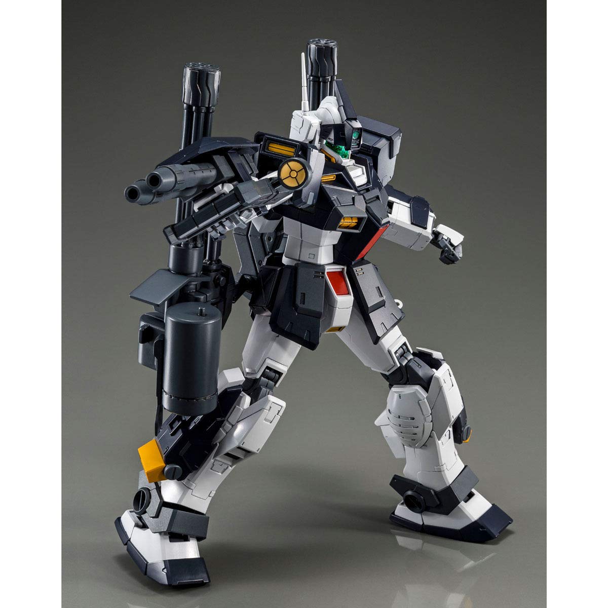 Amazon | BANDAI MG ジム・ドミナンス（フィリップ・ヒューズ機）1