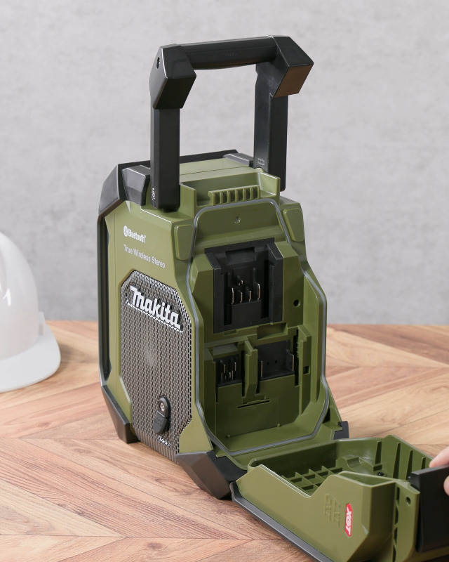 Amazon.co.jp: マキタ(Makita) 充電式ラジオ（オリーブ） 40Vmax 本体