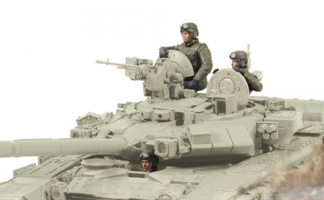 Amazon | ズベズダ 1/35 ロシア軍 現代戦車兵 (戦闘版) プラモデル