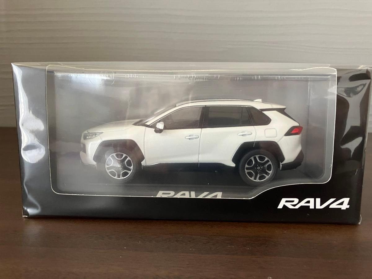 Amazon.co.jp: 1 30 トヨタ 新型RAV4 アドベンチャー カラーサンプル