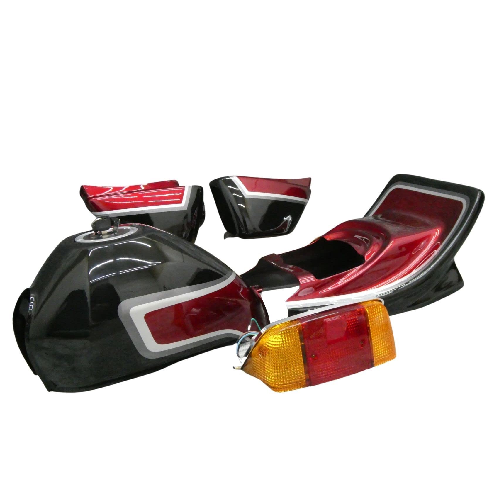 Amazon | エイプ50 外装セット 黒赤2型 風 テールランプ付き/塗装済