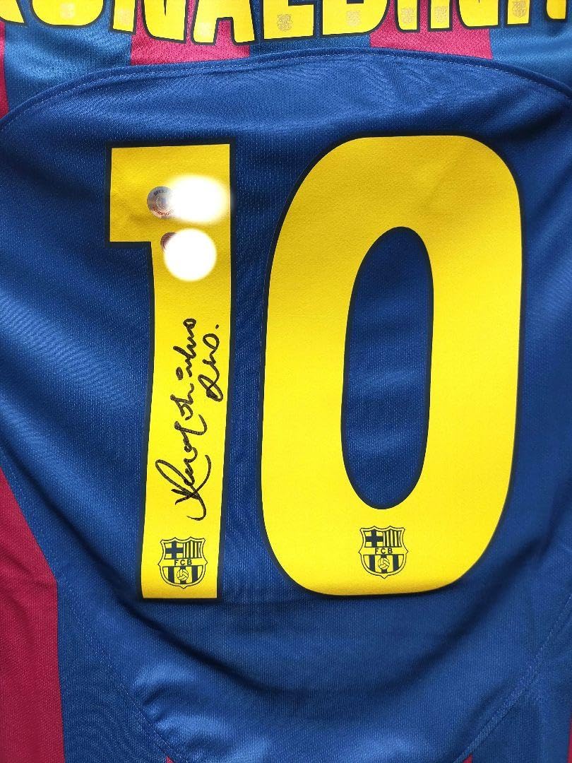 Amazon.co.jp: 正規品ロナウジーニョ／直筆サイン／FCバルセロナ