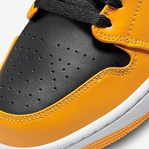 Amazon.co.jp: [ナイキ] エア ジョーダン 1 ミッド AIR JORDAN 1 MID