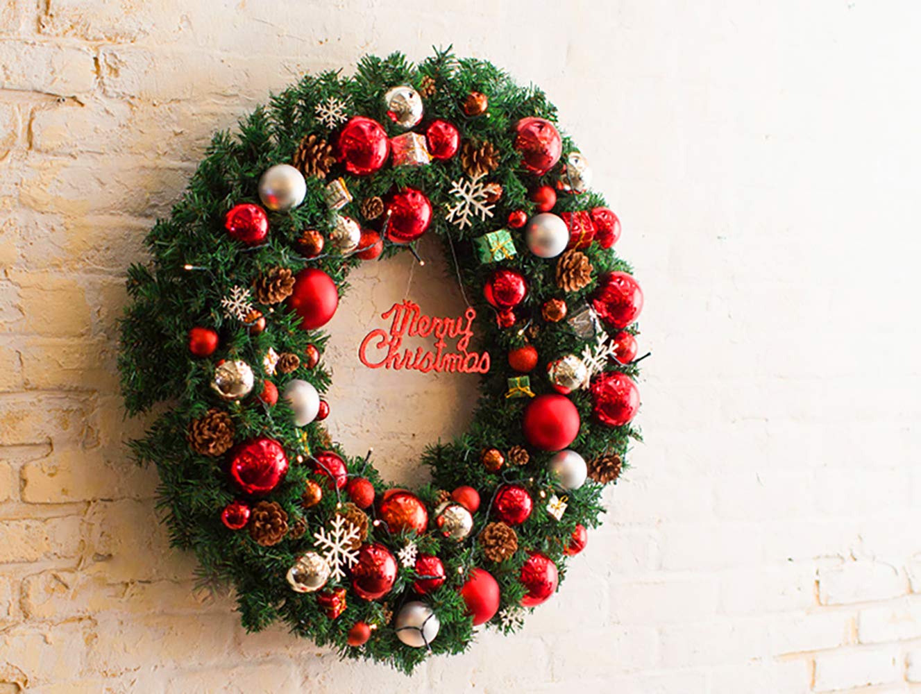 Amazon | S&C Live クリスマスリース 玄関ドア用 40cm 明るい 赤