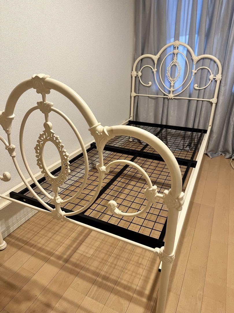 LAURA ASHLEY ローラアシュレイ セミダブルベッドアイアンオマケ付き