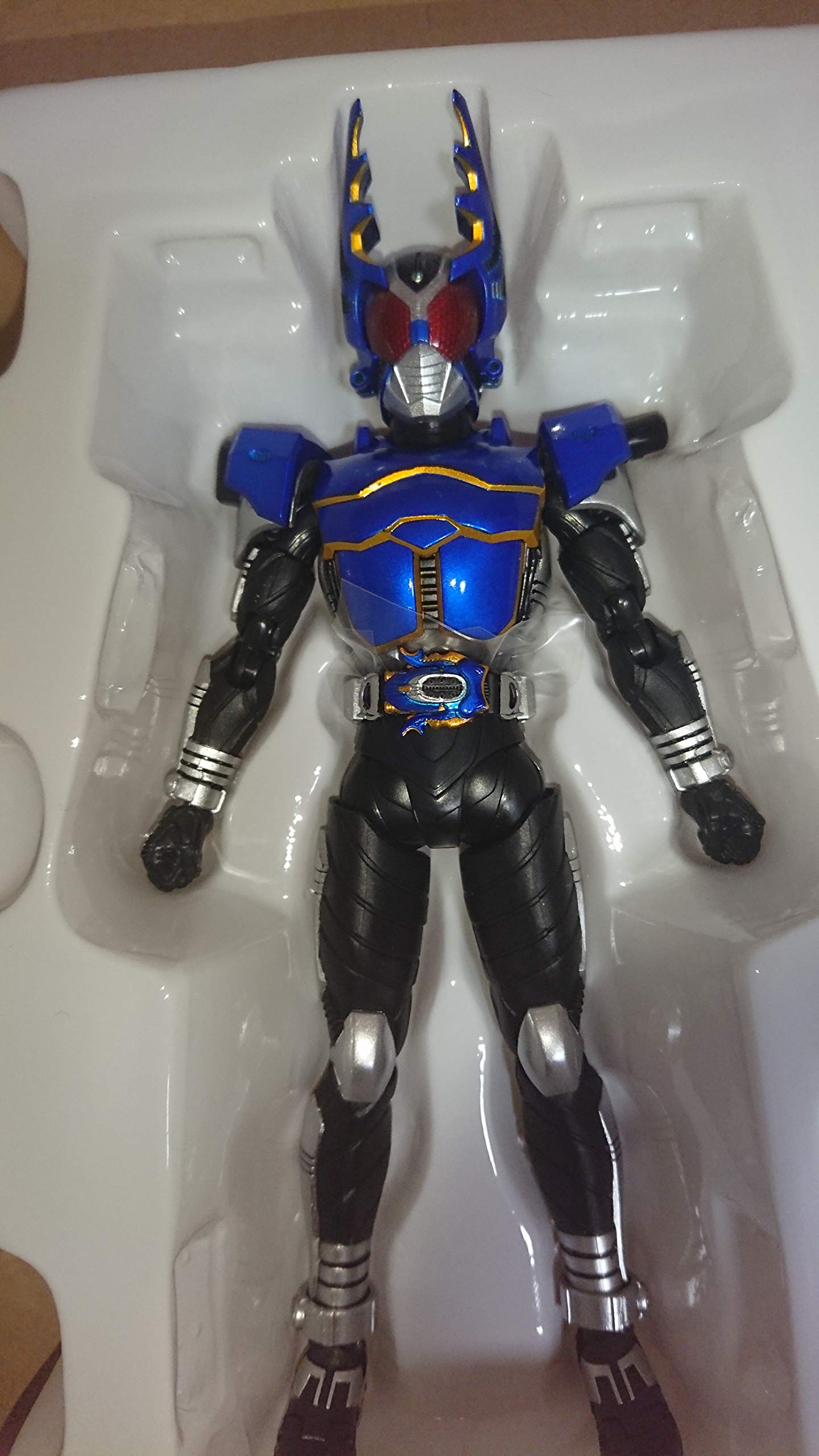 Amazon.co.jp: BANDAI S.H.Figuarts（真骨彫製法） 仮面ライダー