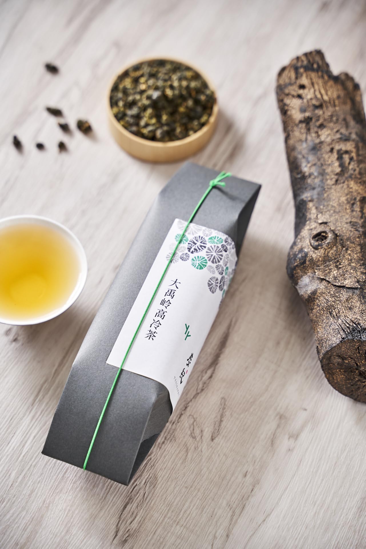 Amazon.co.jp: 【 台湾茶 炭紀 】 烏龍茶 大禹岭高冷茶 茶葉30g(5g