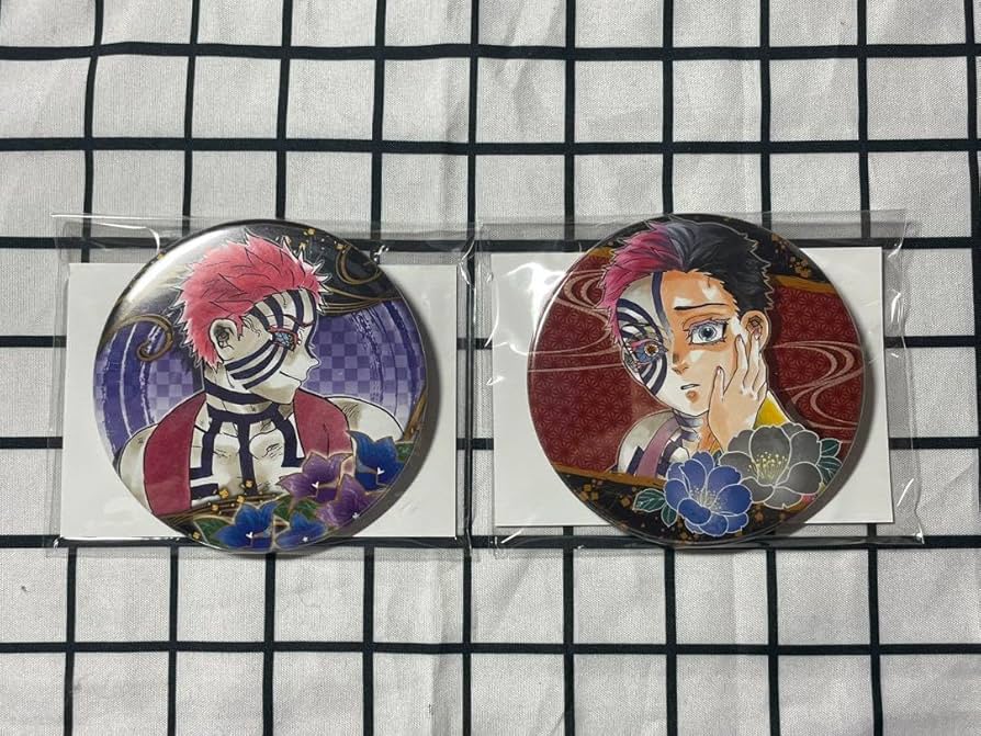 Amazon | 猗窩座 原作缶バッジ 鬼滅 | バッジ | おもちゃ