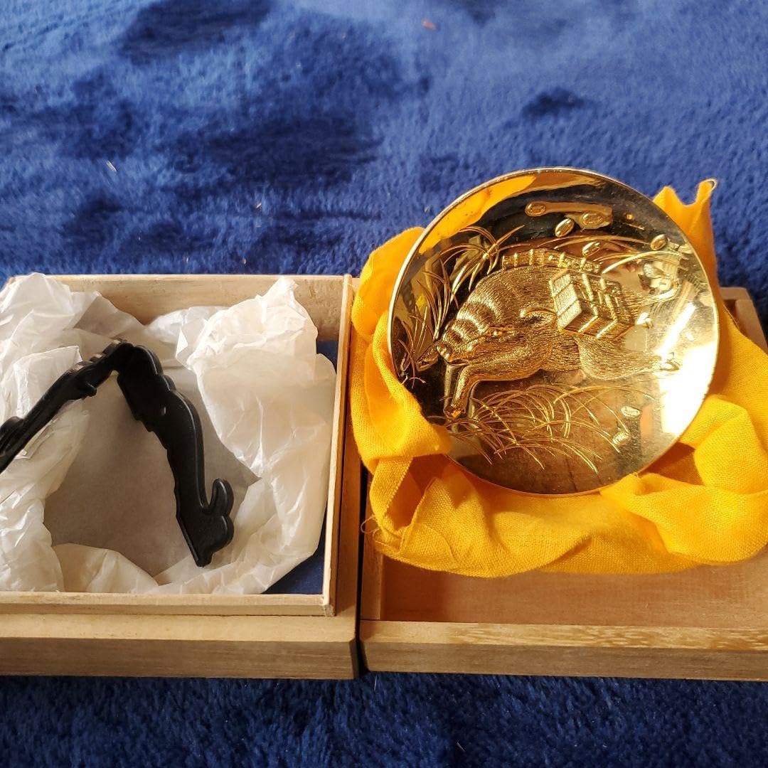 Amazon.co.jp: 武蔵野銀行 干支 猪 金杯 24K GP : ホーム＆キッチン