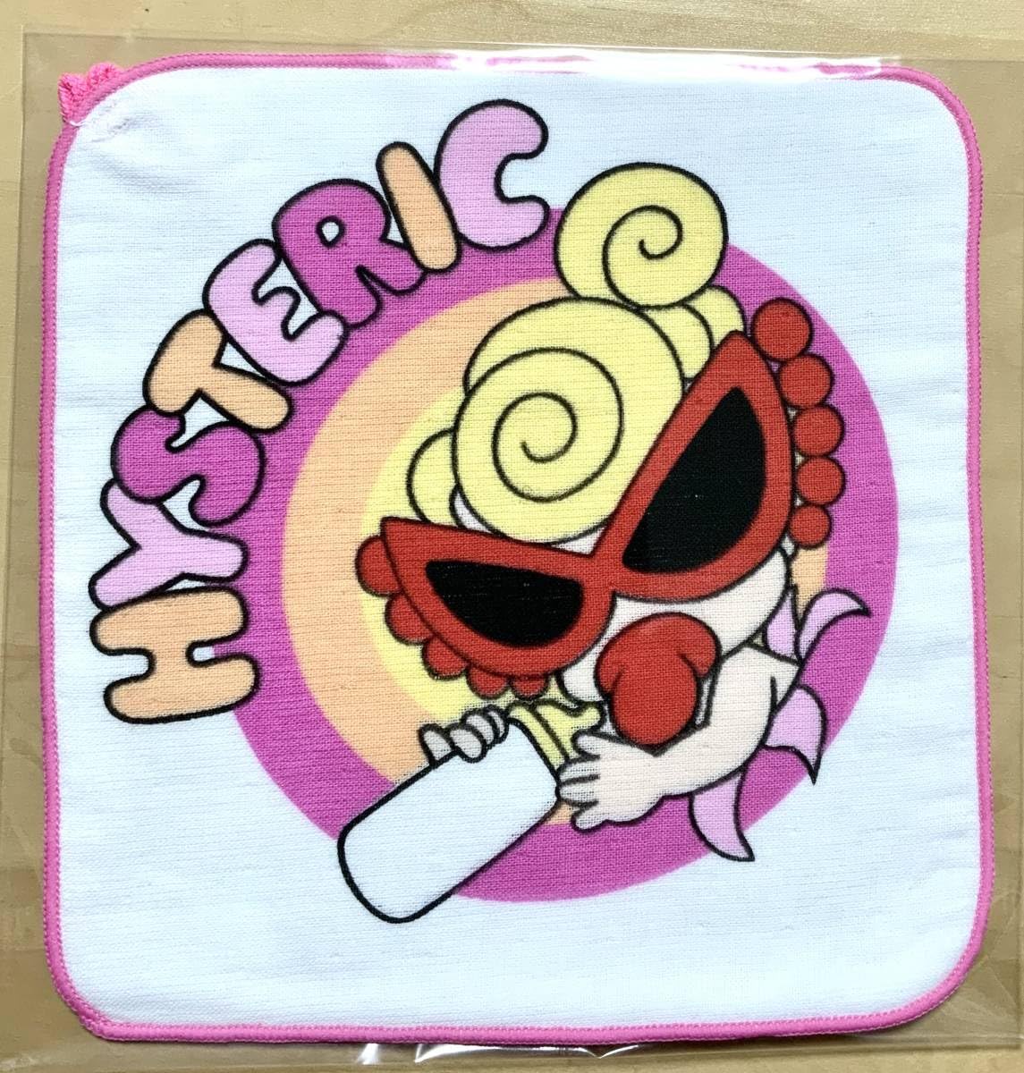 Amazon.co.jp: ヒスミニ正規品タオルループ付きピンクヒステリックミニ