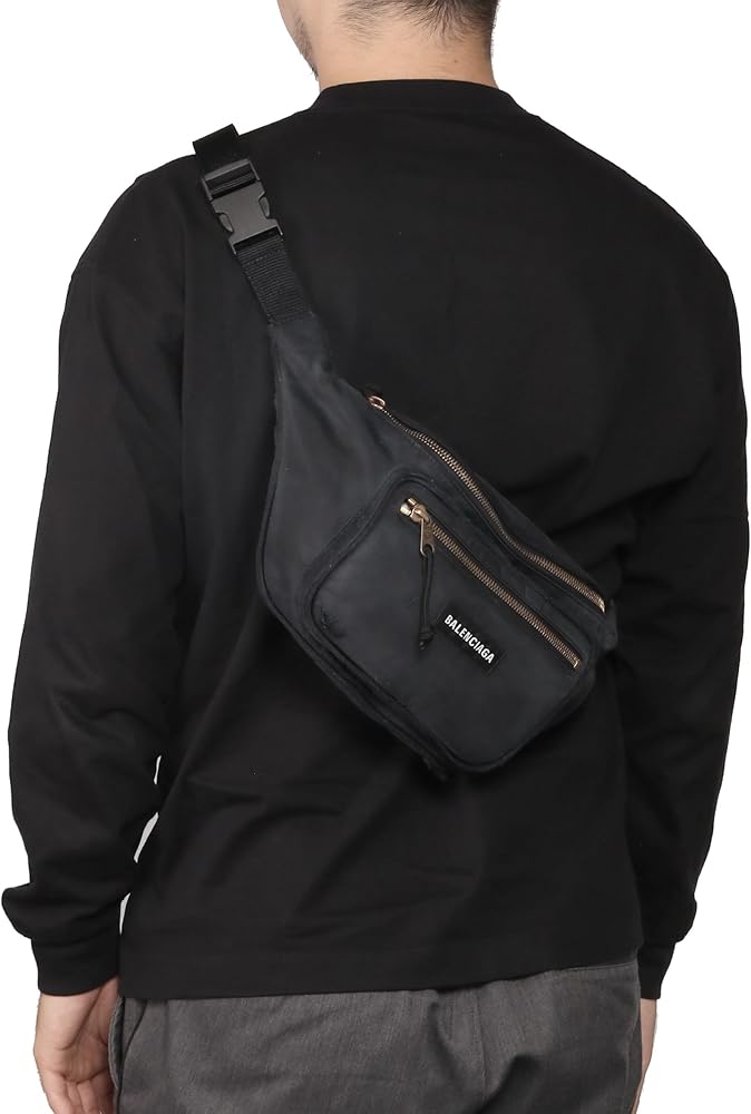 美品 バレンシアガ エクスプローラー CREW ボディバッグ 黒 斜め掛け