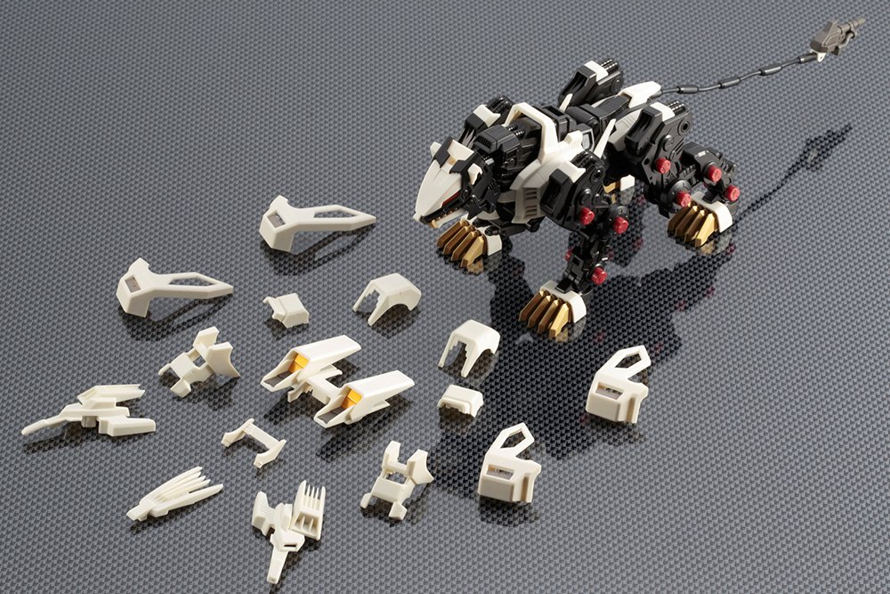 Amazon | ZOIDS ZA ライガーゼロ 全長約290mm 1/100スケール ABS製