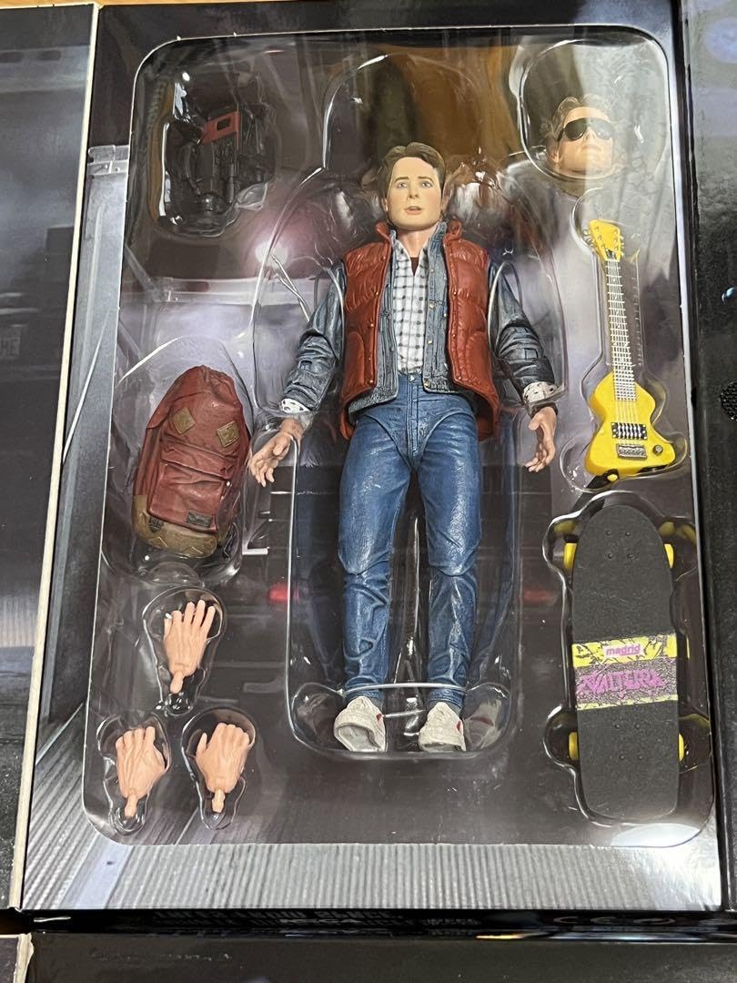 Amazon.co.jp: ネカ バックトゥザフューチャー フィギュア 35周年