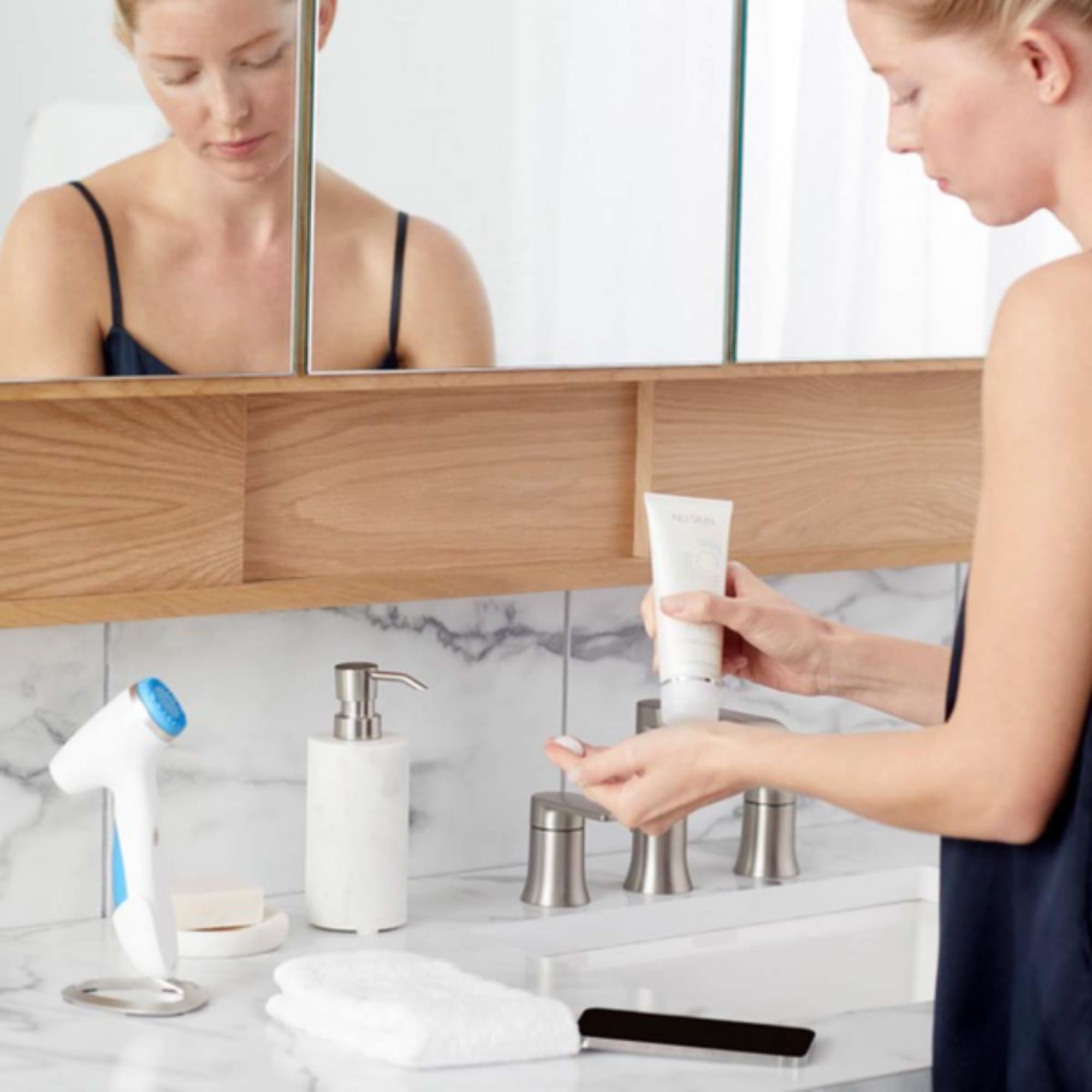 Amazon | ニュースキン｜ageLOC® ルミスパ® トリートメント クレンザー