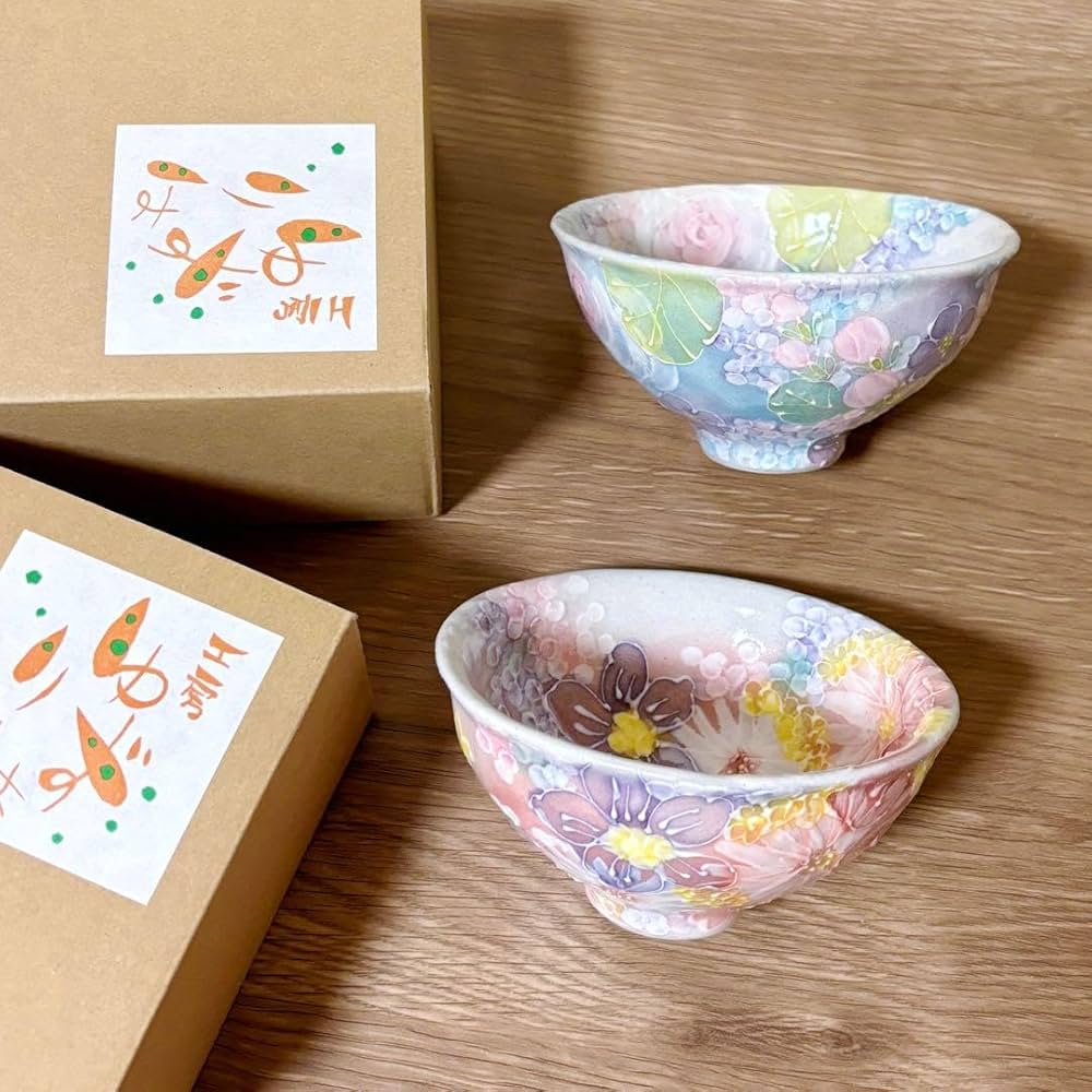 Amazon.co.jp: ゆずりは工房 瀬戸焼 紅彩花間取 彩ばら花紋 飯碗 2つ