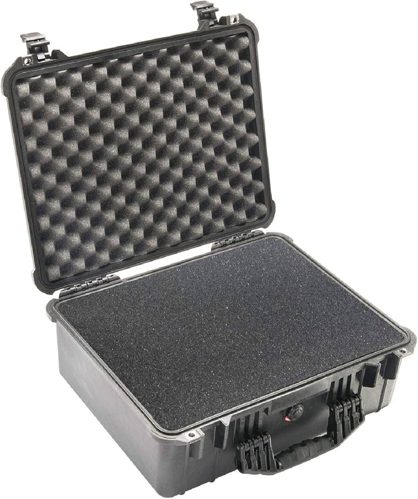 Amazon.com : Pelican 1550 Case With Foam (Black) : Diving Dry