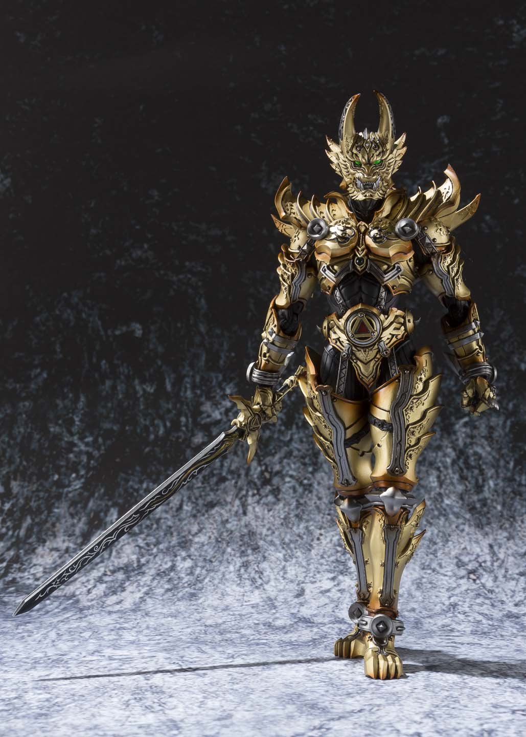 Amazon.co.jp: TAMASHII NATIONS 魔戒可動 黄金騎士 ガロ(冴島鋼牙) 約