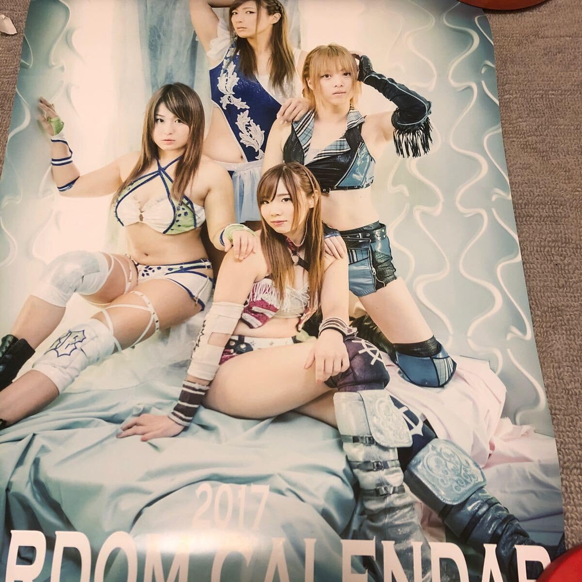 Amazon.co.jp: スターダムカレンダー紫雷イオ 岩谷麻優 宝城カイリ