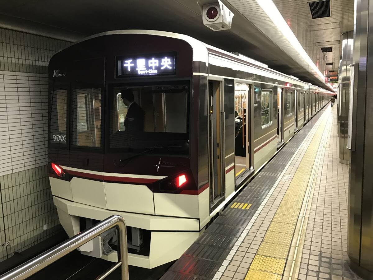 Amazon.co.jp: 鉄道コレクション北大阪急行9000形ラッピング2両セット