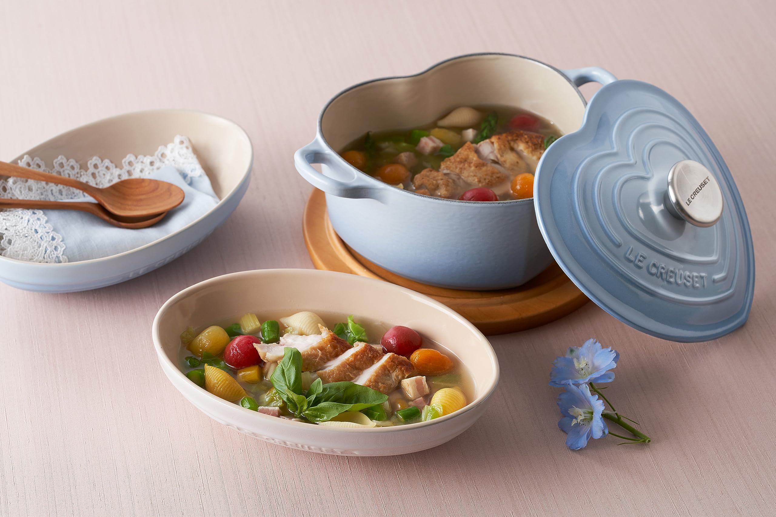 Amazon｜ル・クルーゼ(Le Creuset) ボウル オーバル・ボール 23 cm