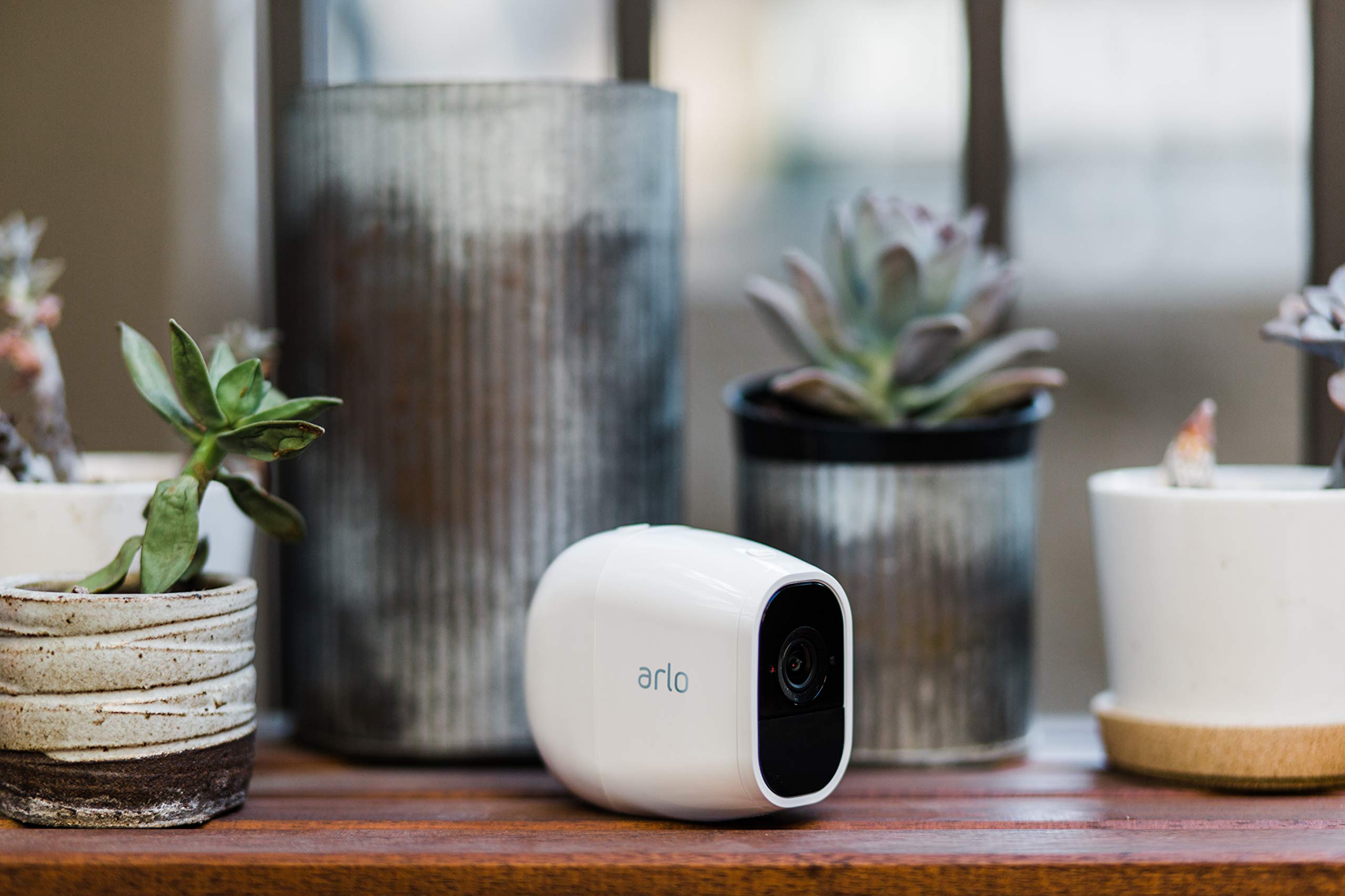 Amazon.co.jp: Arlo Pro 2 - 見守りカメラ3台セット 防犯 動体検知