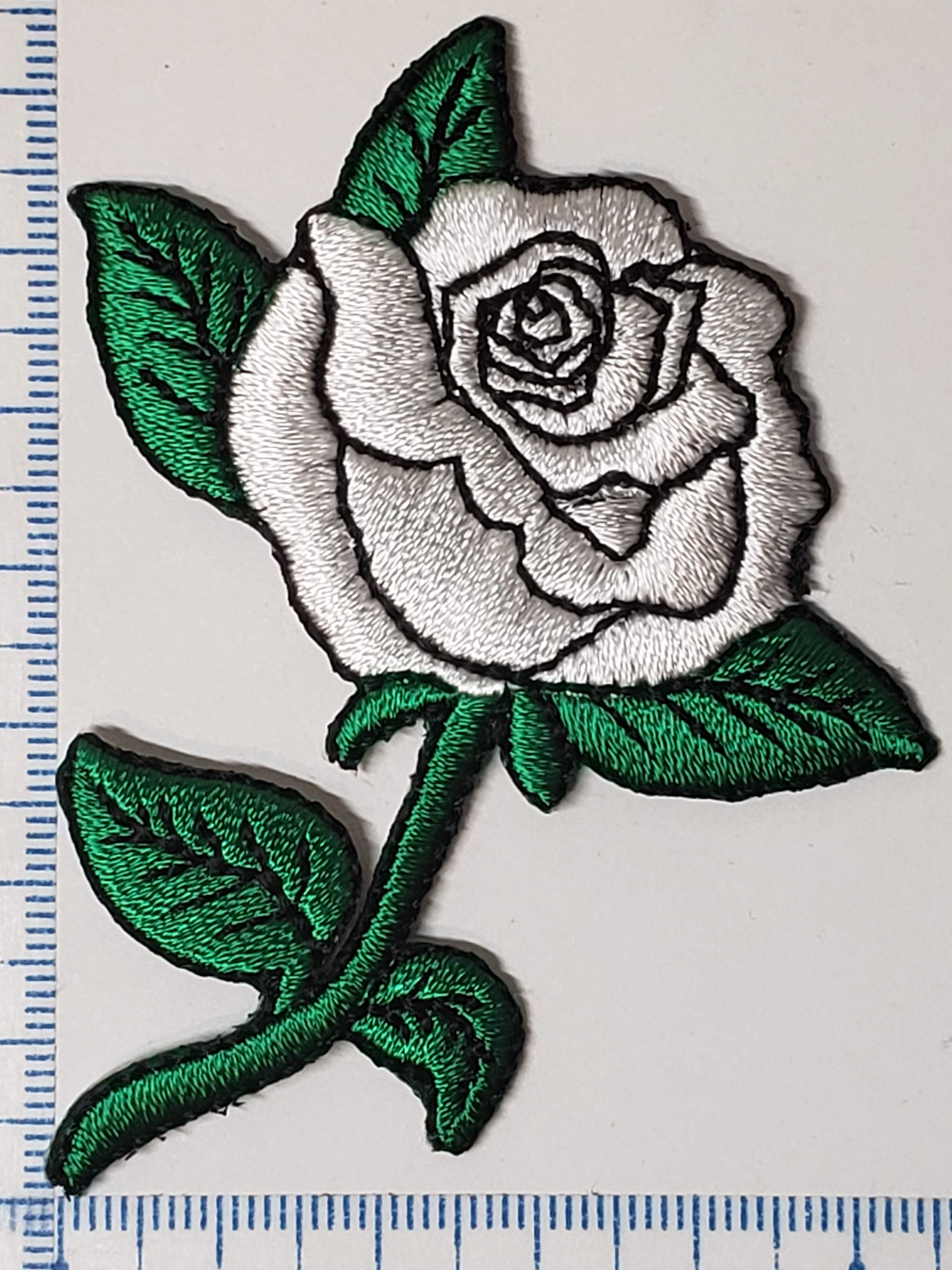 Amazon.co.jp: ワッペン アイロン バラ 薔薇 白 縦8cm 横6.5㎝ : ホビー