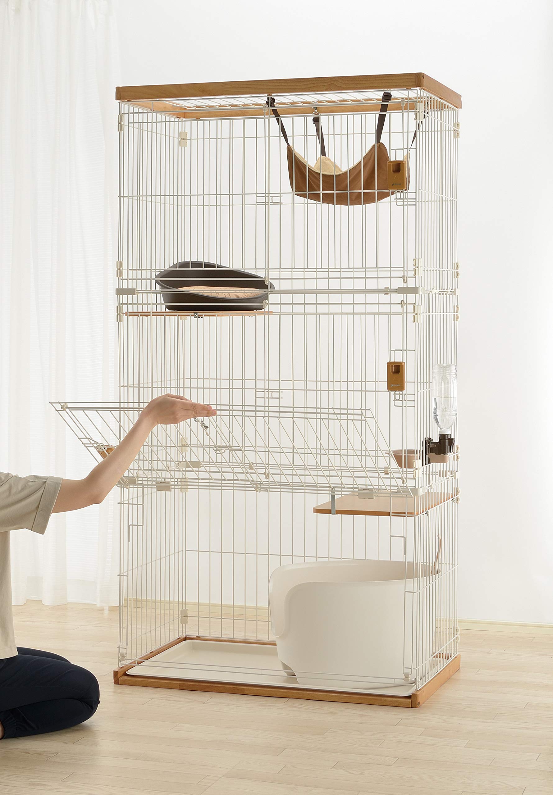 Amazon | 木製お掃除簡単キャットサークル M ライトブラウン