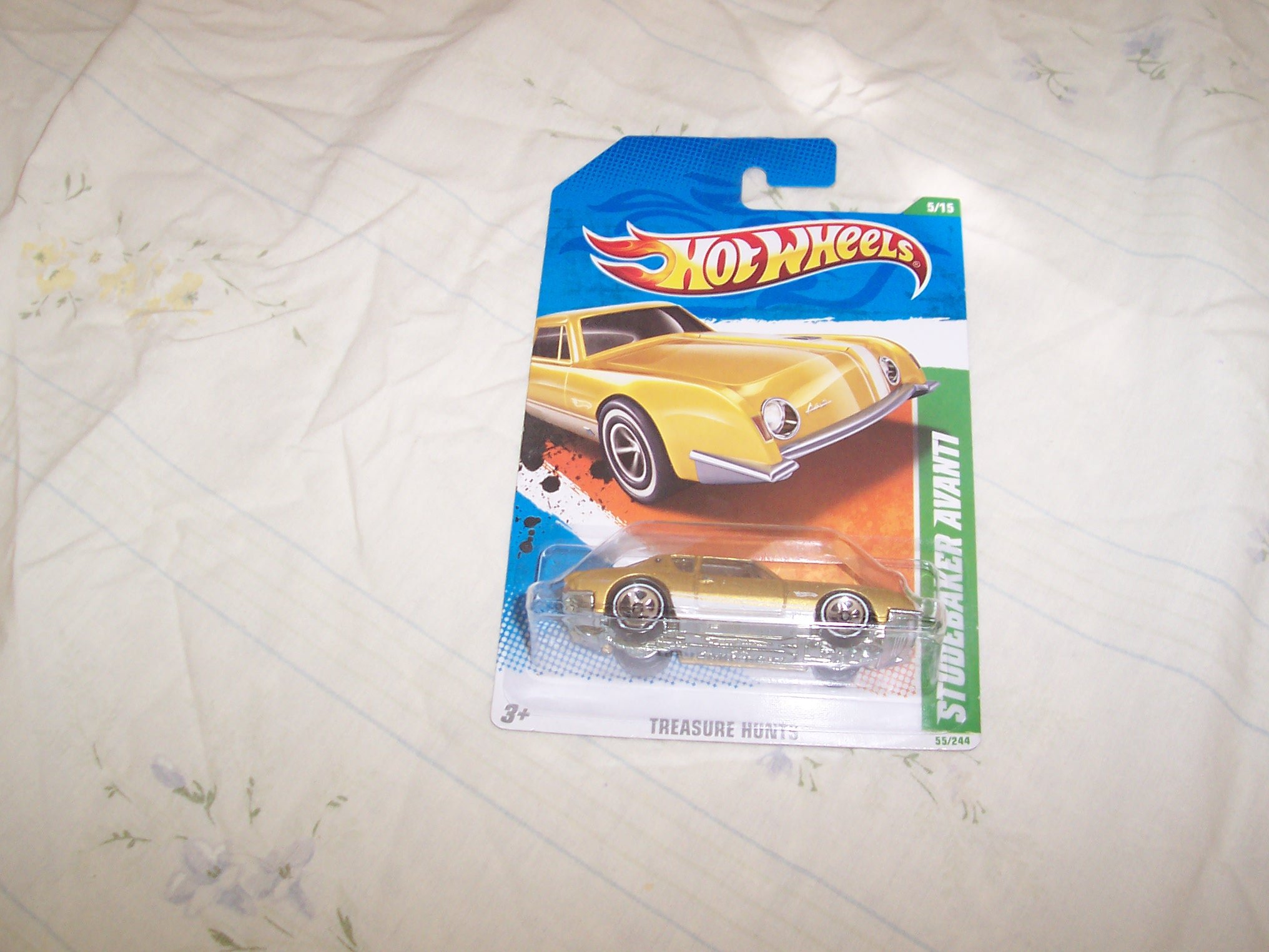 Amazon.com: Hot Wheels 2011 Studebaker Avanti Treasure Hunt #5 of