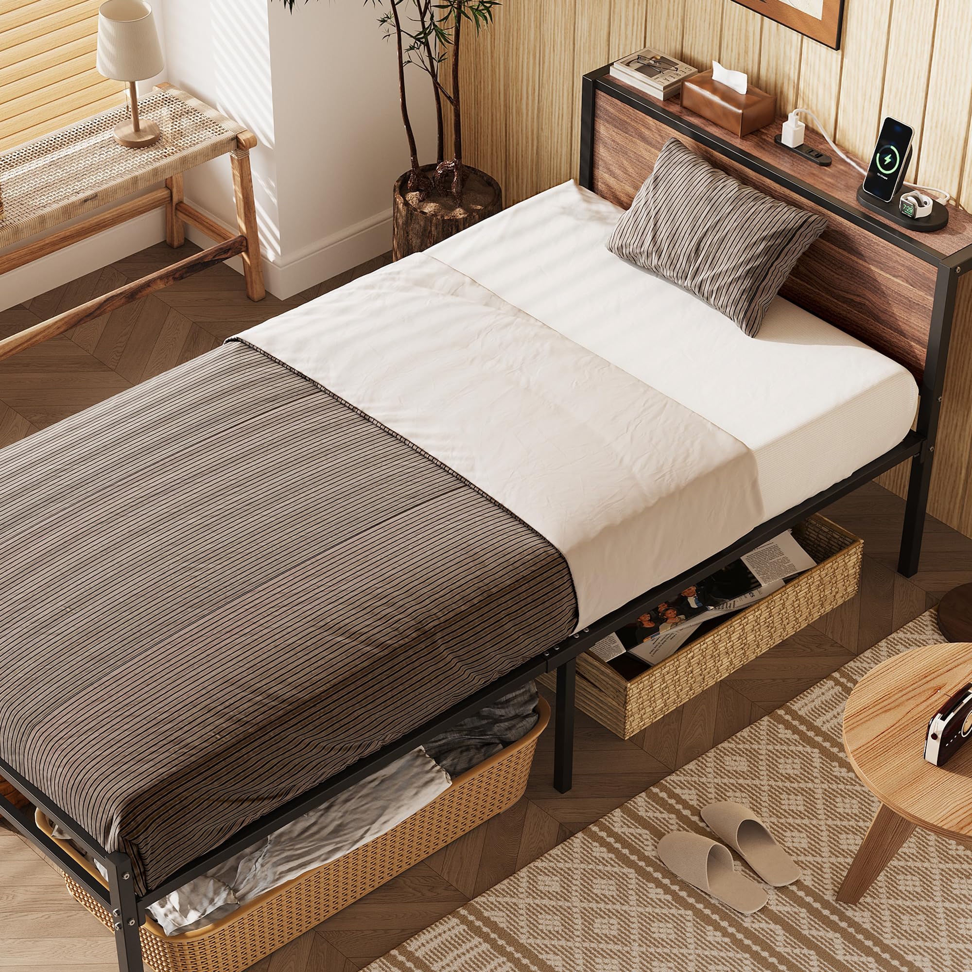 Amazon｜WLIVE ベッドフレーム 宮棚付き 2口コンセント すのこベッド