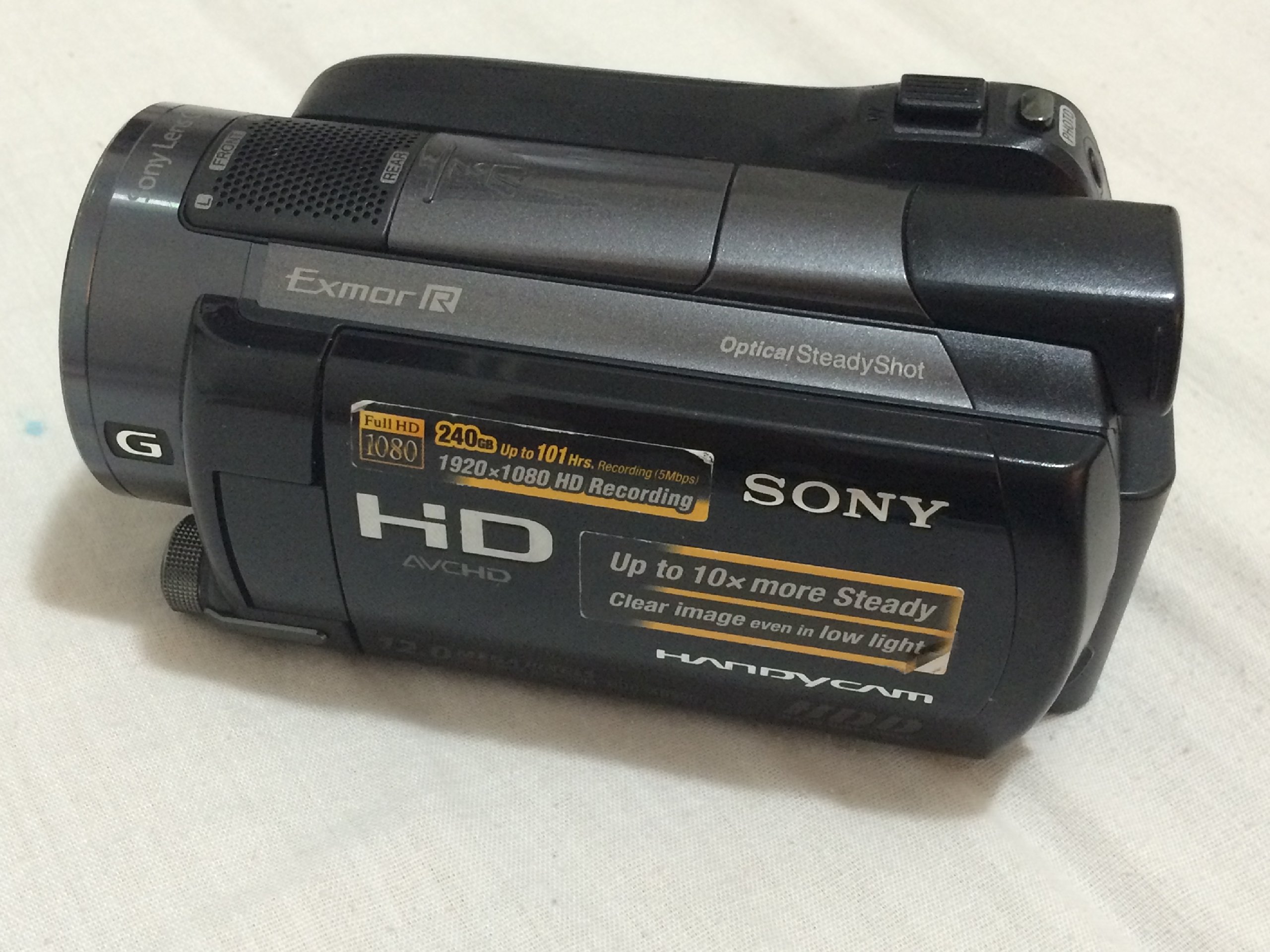 Amazon.com : Sony HDR-XR520V 240GB HDD High Definition Camcorder w