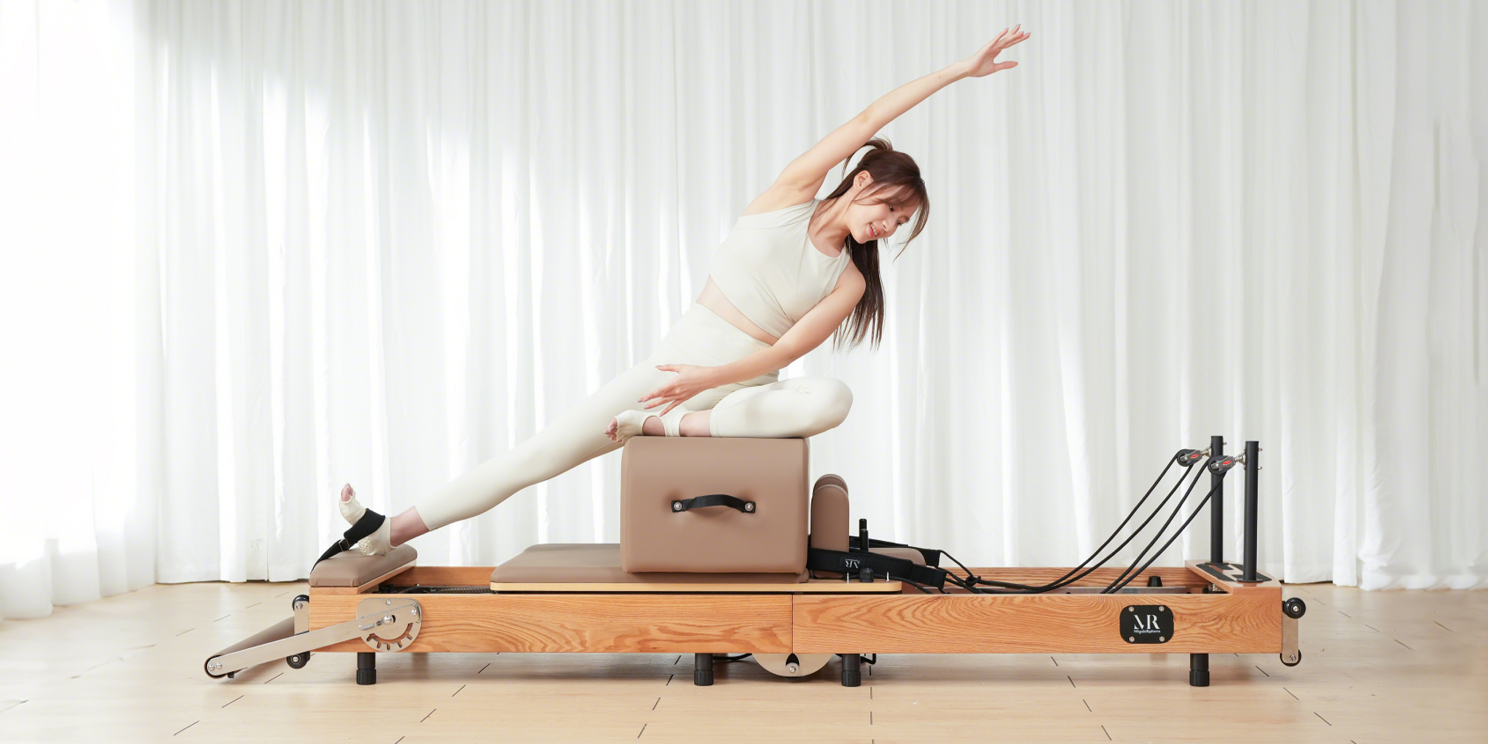 Amazon.co.jp: miyabireform ピラティスリフォーマー折りたたみ式 移動