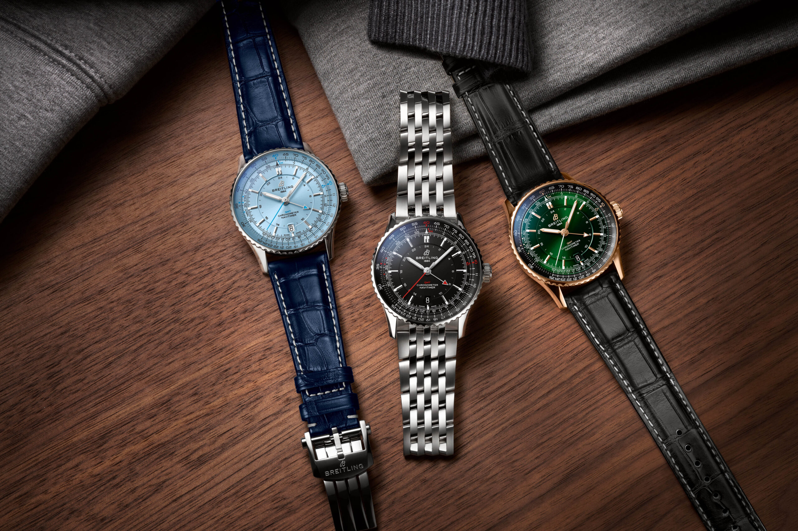 250点限定モデルも。ブライトリングが新作「ナビタイマー」と「コスモ