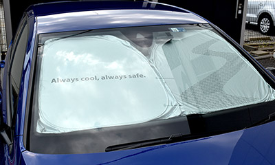 maniacs フロントガラスサンシェード（Mサイズ） サンシェード