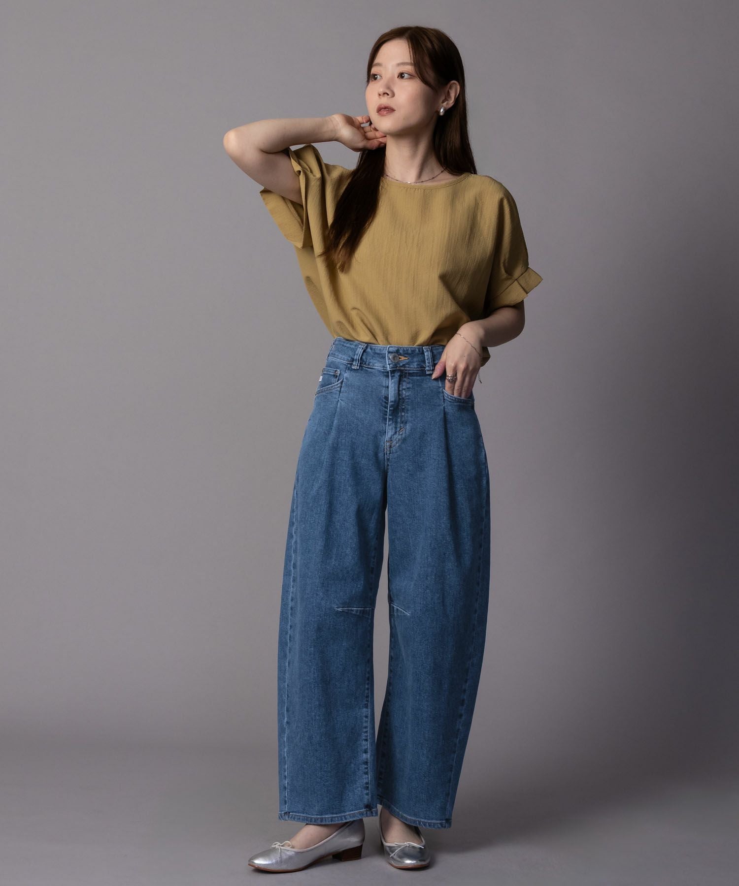 SOMETHING HANAタックカーブデニムパンツ レディース