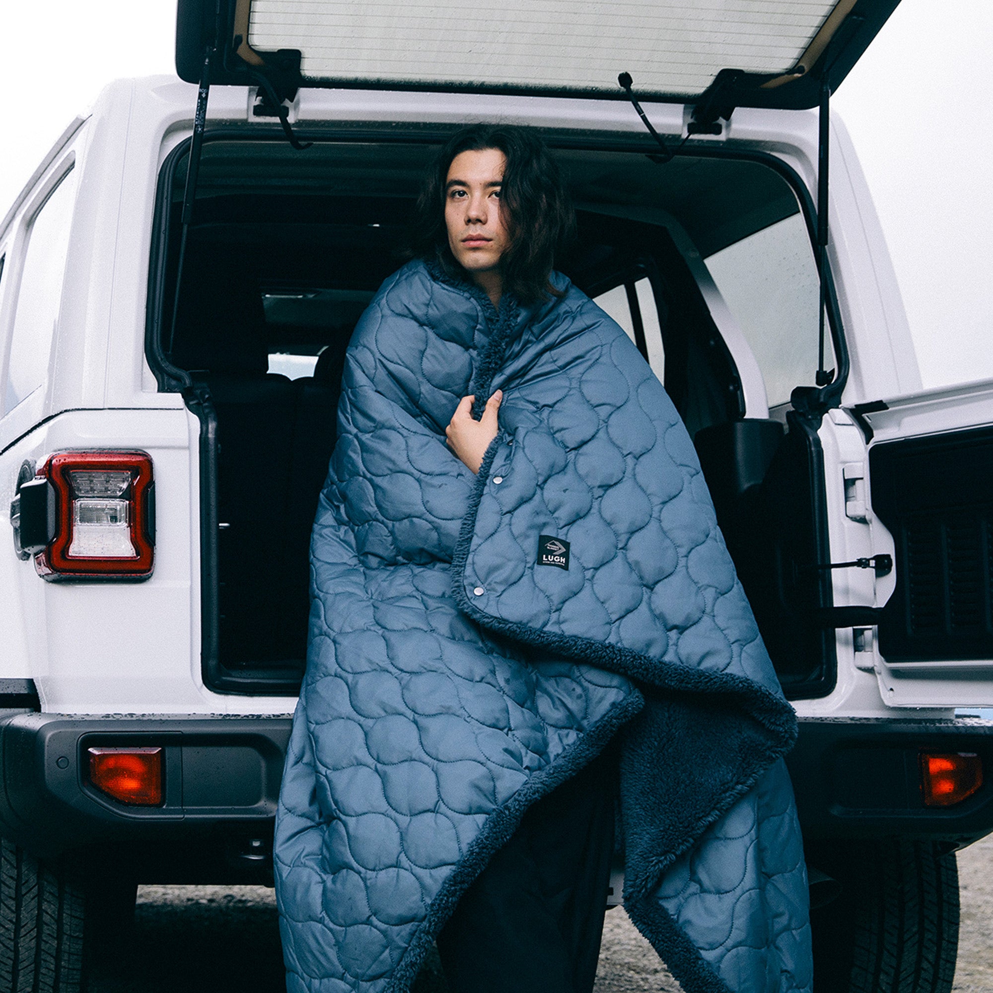 sq_blanket_l.jpg?v=1729846095&