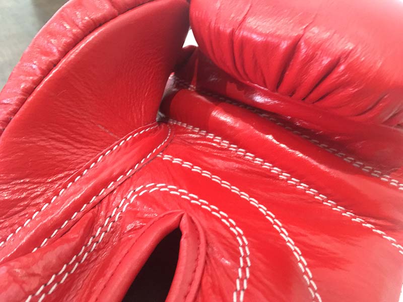 タイサマイ スパーリング グローブ 14oz | すべての商品 | | 格闘技