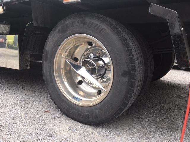 鏡面ステンレス製 中型車用 4トン 17.5インチ ホイール 十時型