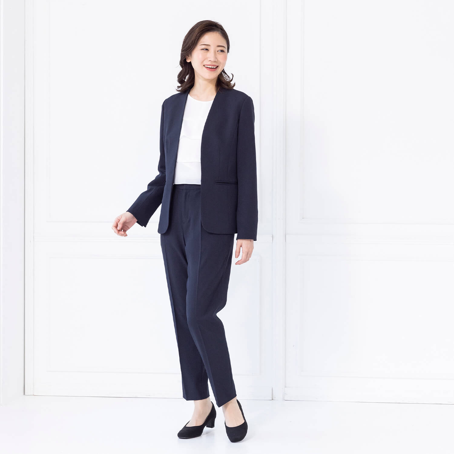 商品番号2002310]カラーレスジャケット×ストレートパンツのネイビー