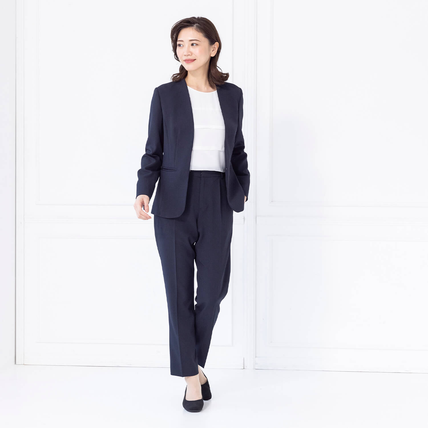 商品番号2002310]カラーレスジャケット×ストレートパンツのネイビー