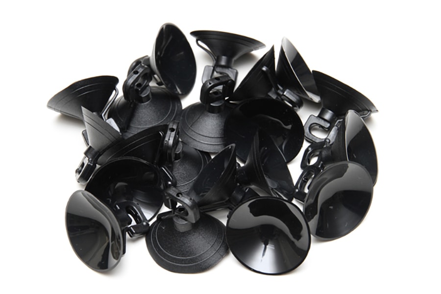 ハイエース専門店 ユーアイビークルのハイエース 遮光パッド専用吸盤