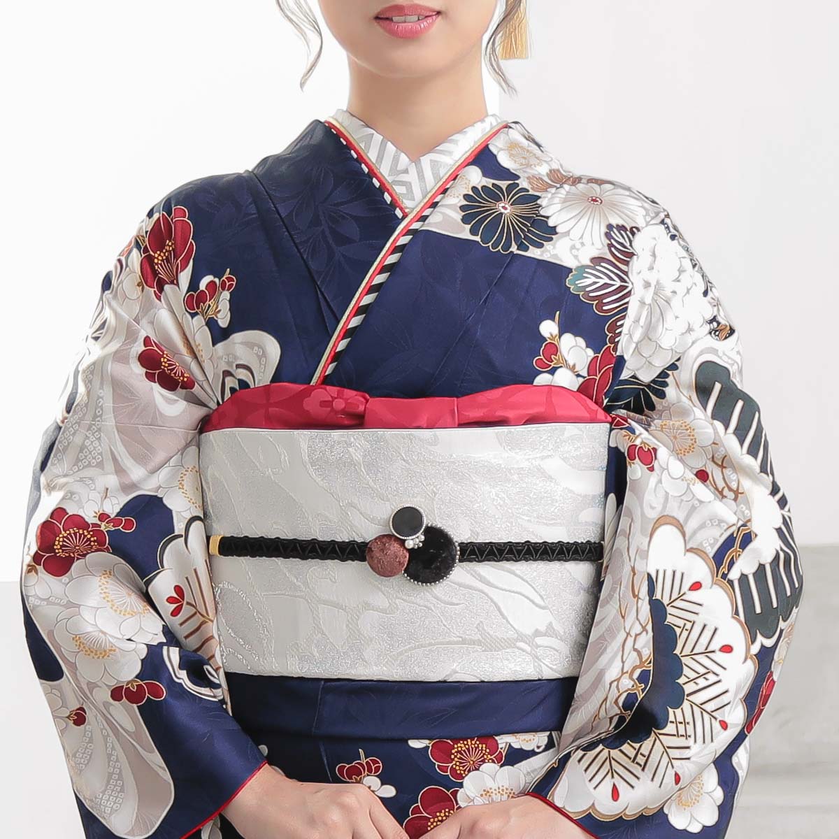 濃紺 流水菊牡丹（【振袖・袋帯・長襦袢のセット商品】） | FURISODE